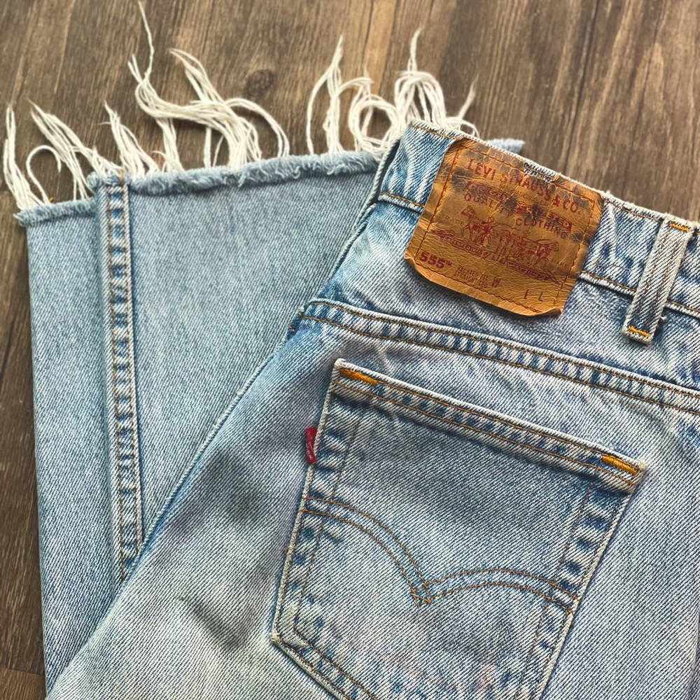 Vintage Levi’s 555 straight leg jeans